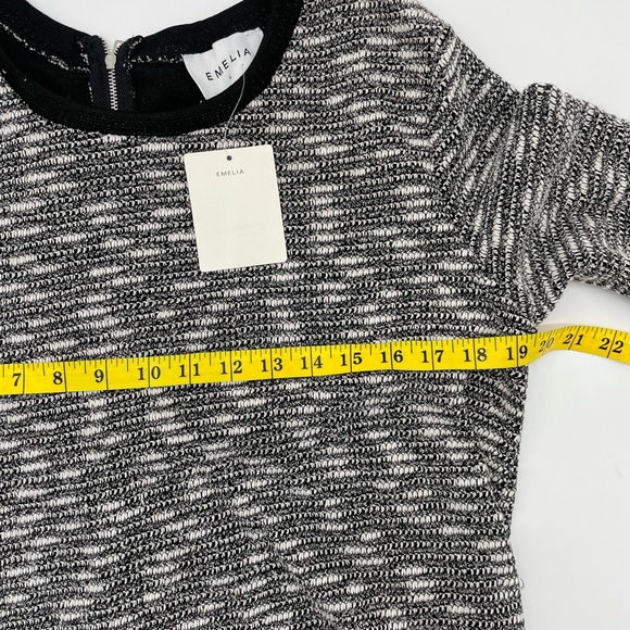Emelia L Black White 3/4 Sleeve pullover Knit Sweater - Picture 9 of 11